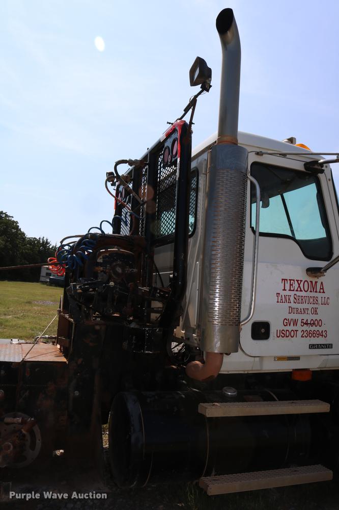image for item DA6870 2004 Mack CV713 Granite semi truck