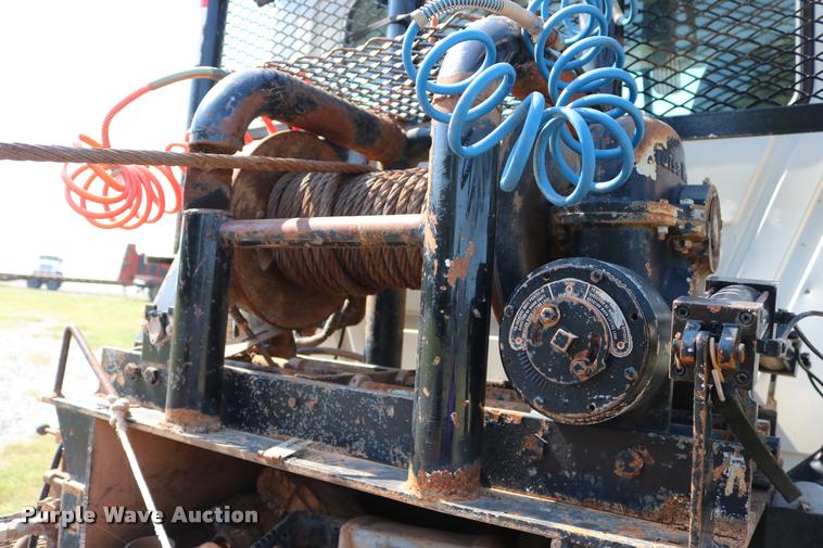 image for item DA6870 2004 Mack CV713 Granite semi truck