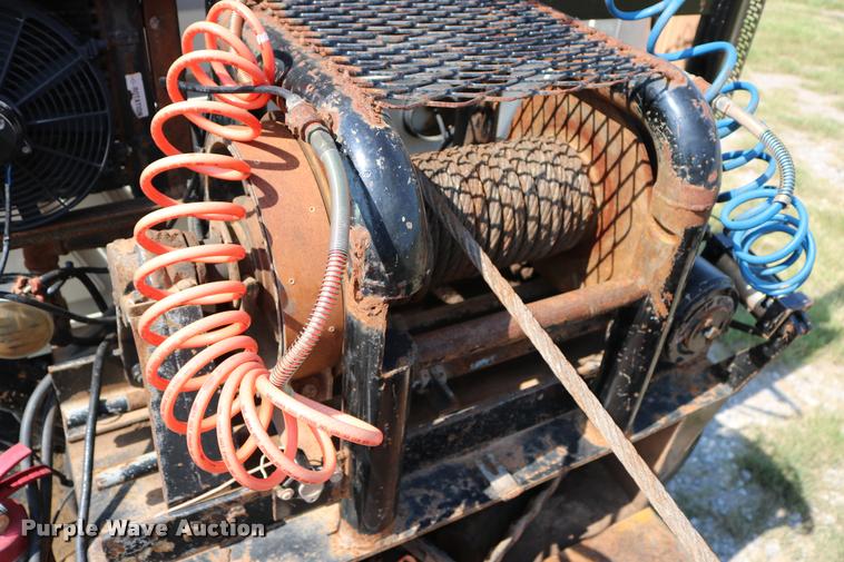 image for item DA6870 2004 Mack CV713 Granite semi truck