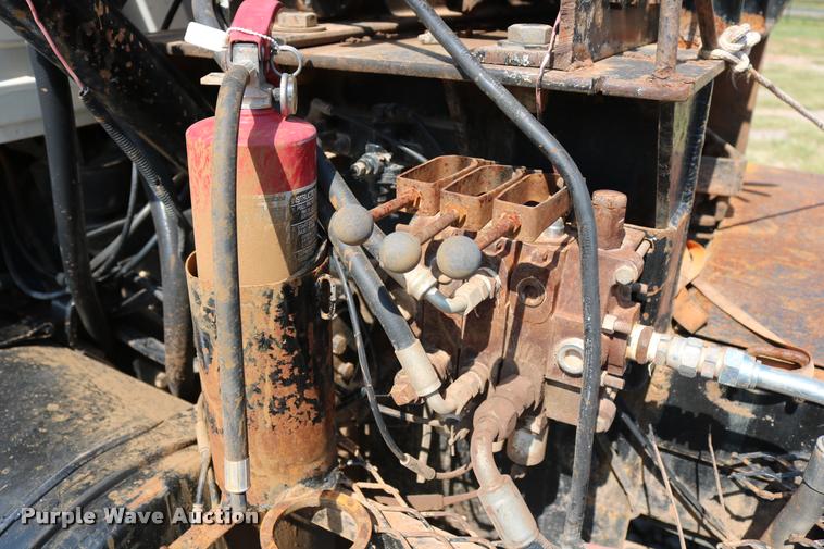 image for item DA6870 2004 Mack CV713 Granite semi truck