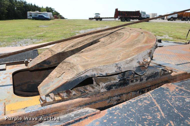 image for item DA6870 2004 Mack CV713 Granite semi truck