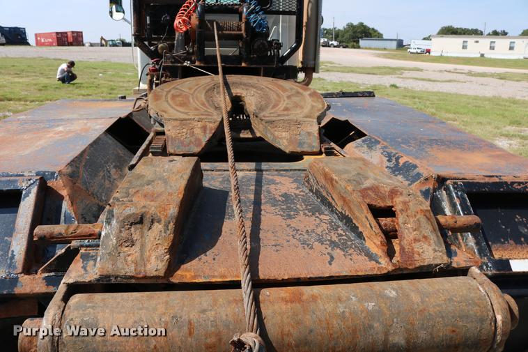 image for item DA6870 2004 Mack CV713 Granite semi truck