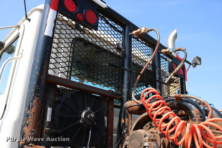 image for item DA6870 2004 Mack CV713 Granite semi truck