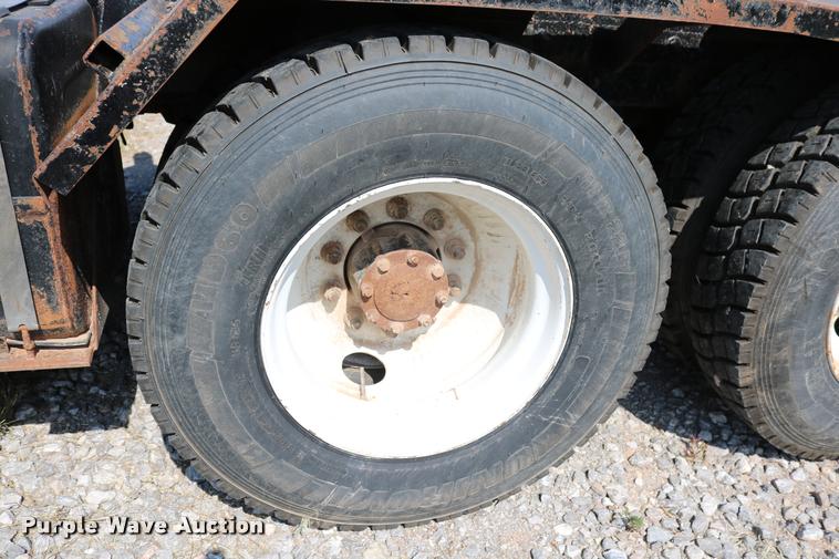 image for item DA6870 2004 Mack CV713 Granite semi truck