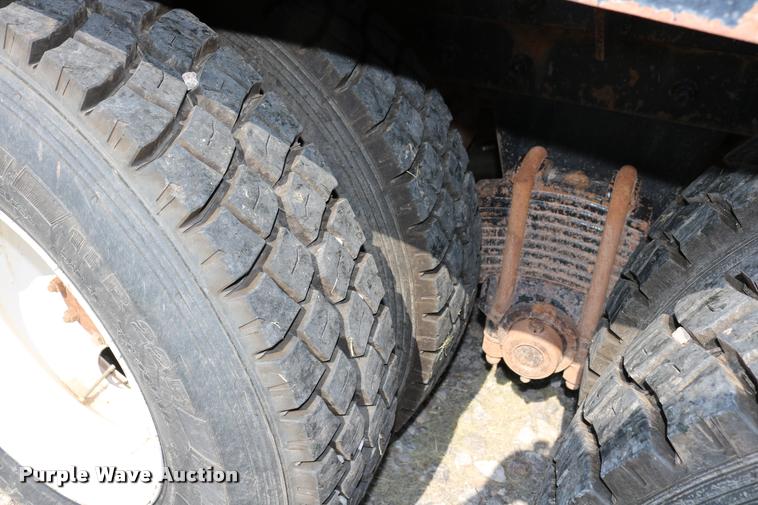 image for item DA6870 2004 Mack CV713 Granite semi truck