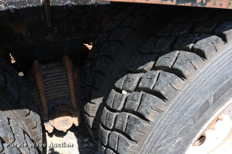 image for item DA6870 2004 Mack CV713 Granite semi truck