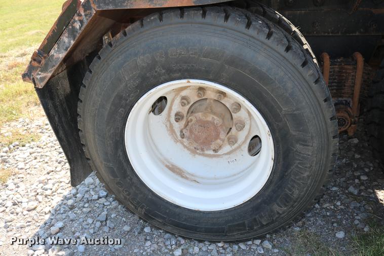 image for item DA6870 2004 Mack CV713 Granite semi truck