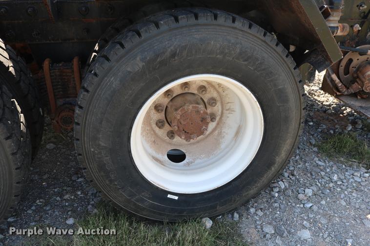 image for item DA6870 2004 Mack CV713 Granite semi truck