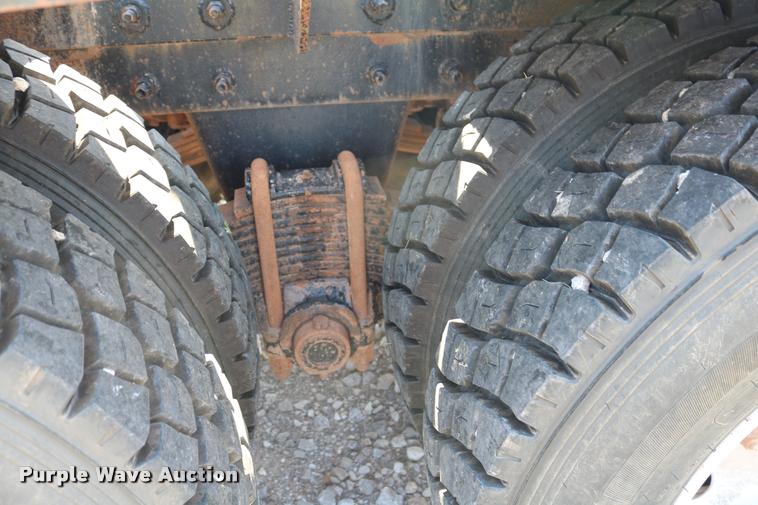 image for item DA6870 2004 Mack CV713 Granite semi truck