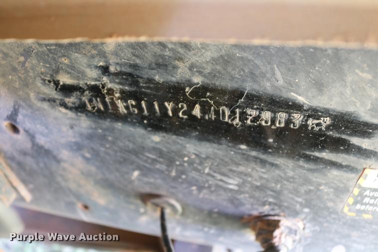 image for item DA6870 2004 Mack CV713 Granite semi truck