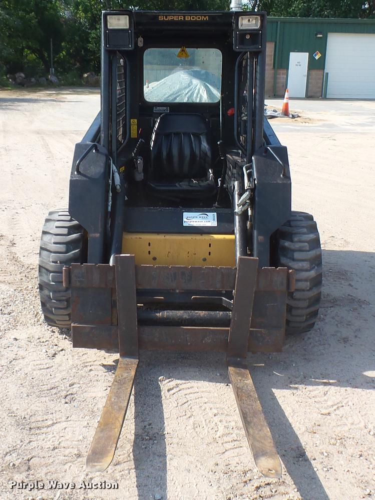 image for item DB3429 1999 New Holland LX665 skid steer