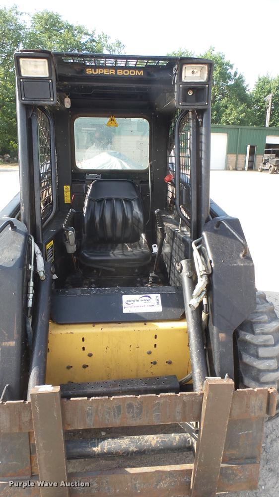 image for item DB3429 1999 New Holland LX665 skid steer