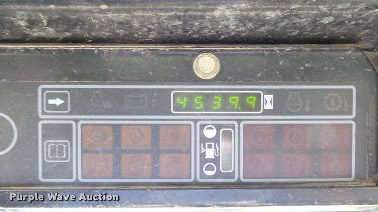 image for item DB3429 1999 New Holland LX665 skid steer