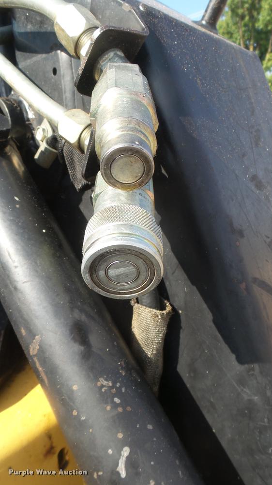 image for item DB3429 1999 New Holland LX665 skid steer