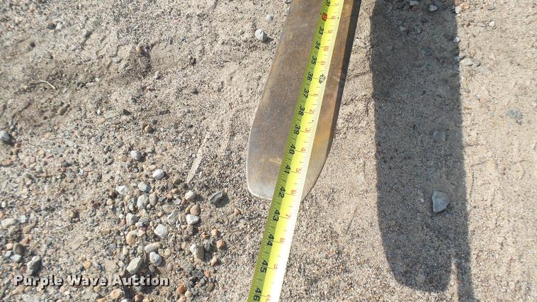 image for item DB3429 1999 New Holland LX665 skid steer