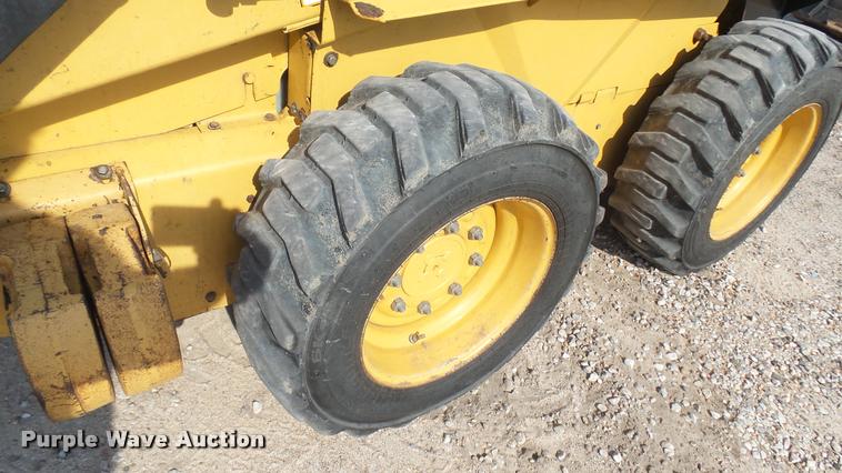 image for item DB3429 1999 New Holland LX665 skid steer