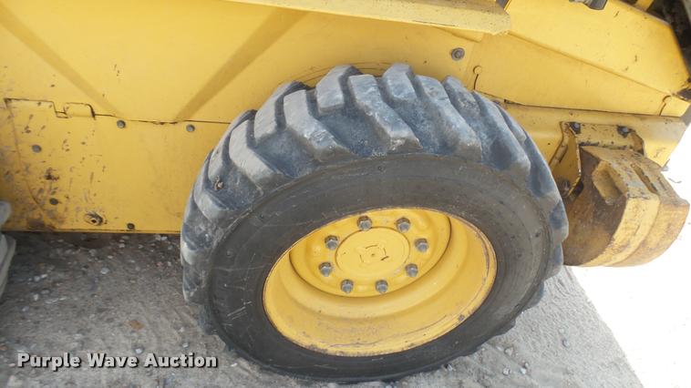 image for item DB3429 1999 New Holland LX665 skid steer