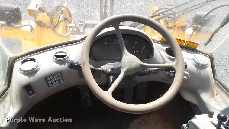 image for item DB3474 2005 Volvo L60E wheel loader