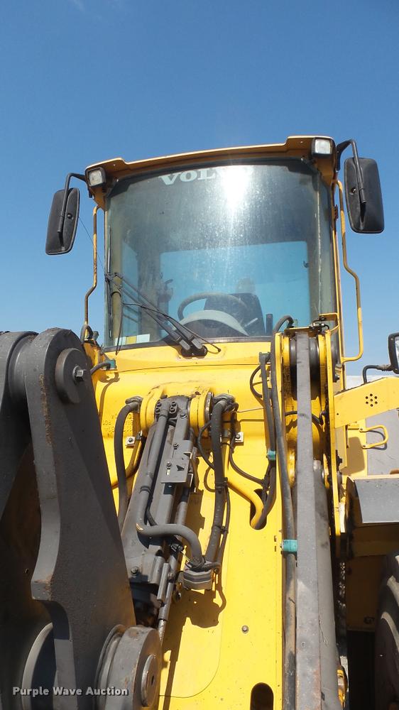 image for item DB3474 2005 Volvo L60E wheel loader