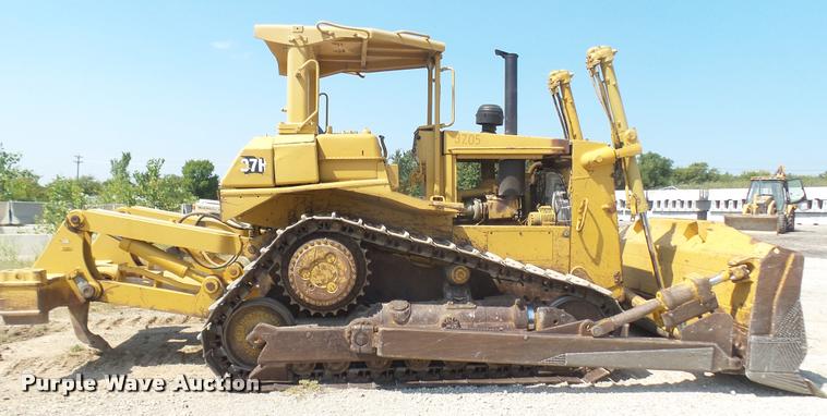 image for item DB3481 Caterpillar D7H dozer