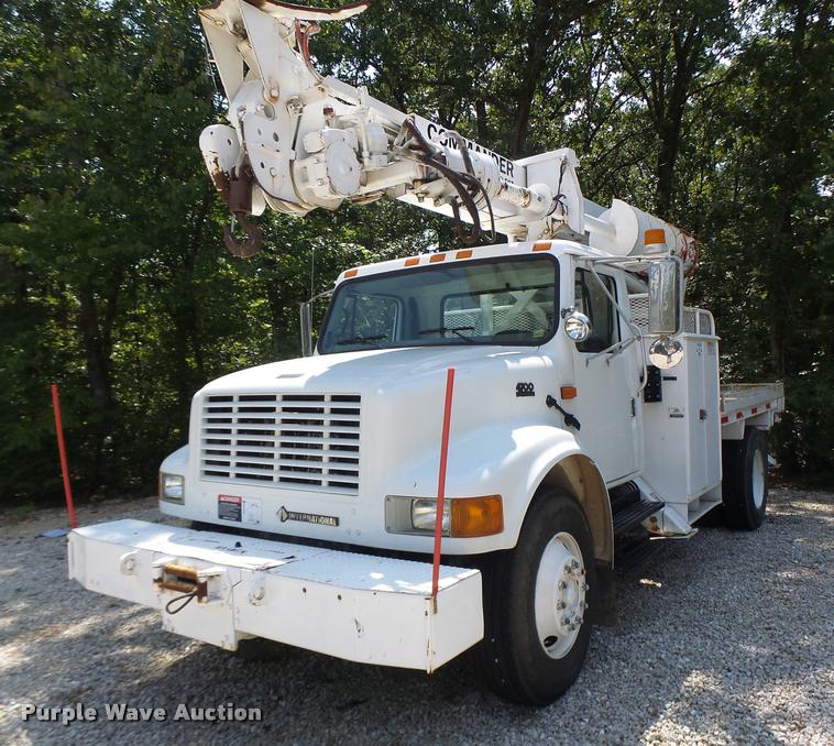 image for item DB5892 2001 International 4700 digger derrick truck