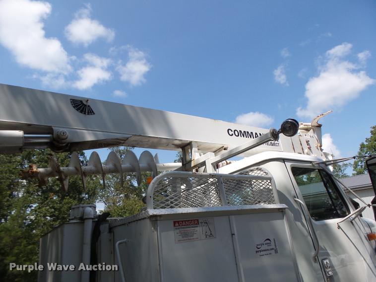 image for item DB5892 2001 International 4700 digger derrick truck