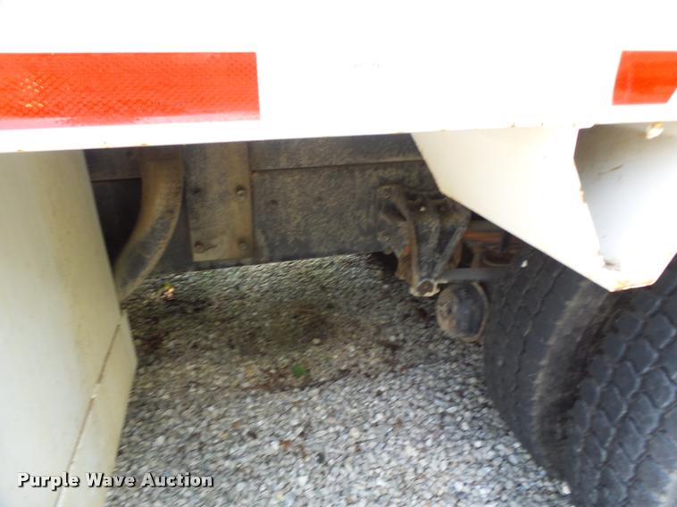 image for item DB5892 2001 International 4700 digger derrick truck