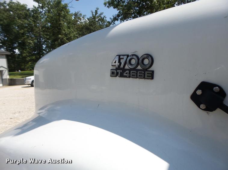 image for item DB5892 2001 International 4700 digger derrick truck