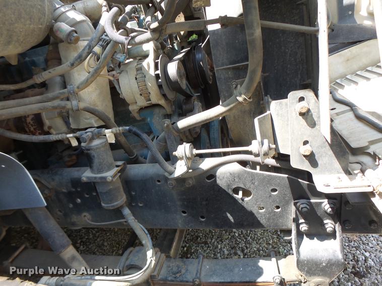 image for item DB5892 2001 International 4700 digger derrick truck