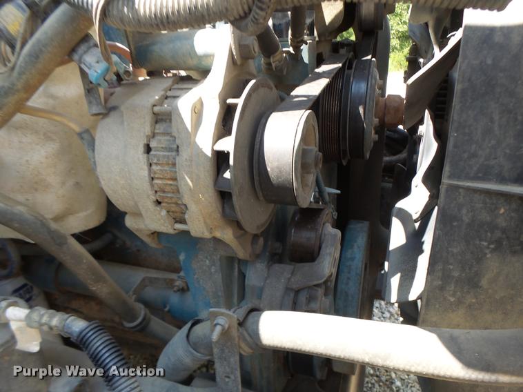 image for item DB5892 2001 International 4700 digger derrick truck