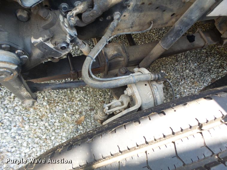 image for item DB5892 2001 International 4700 digger derrick truck