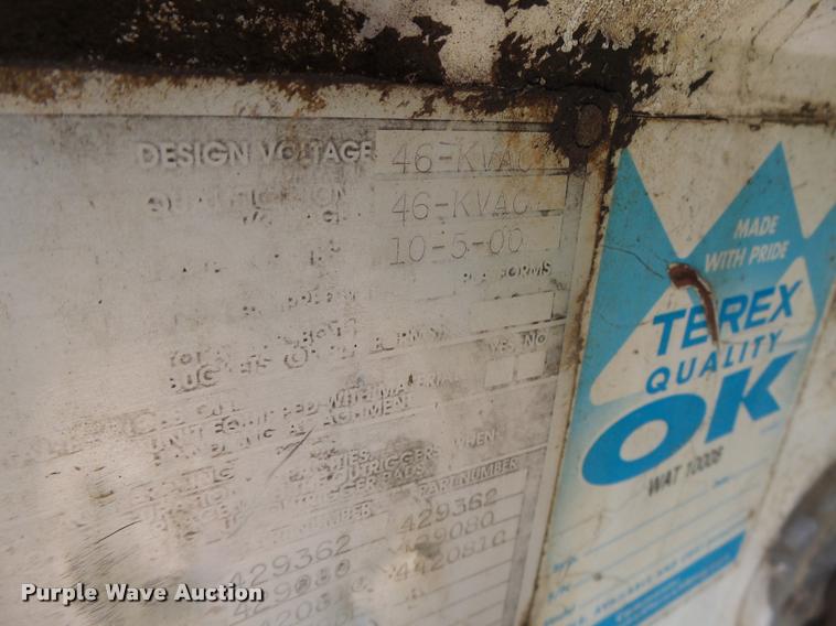 image for item DB5892 2001 International 4700 digger derrick truck