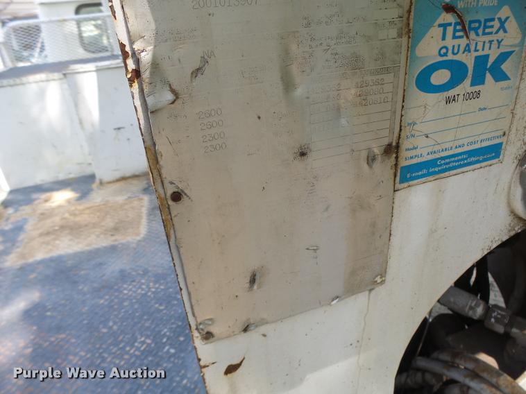 image for item DB5892 2001 International 4700 digger derrick truck