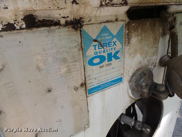 image for item DB5892 2001 International 4700 digger derrick truck