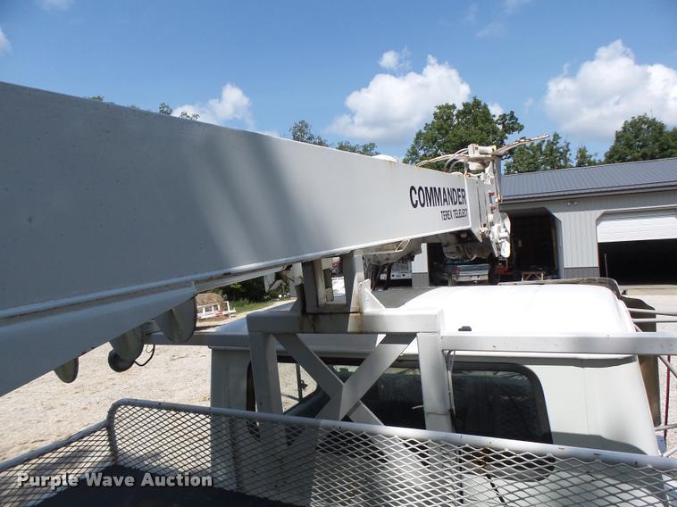 image for item DB5892 2001 International 4700 digger derrick truck