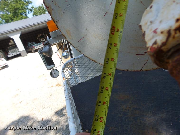 image for item DB5892 2001 International 4700 digger derrick truck