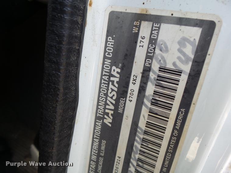 image for item DB5892 2001 International 4700 digger derrick truck