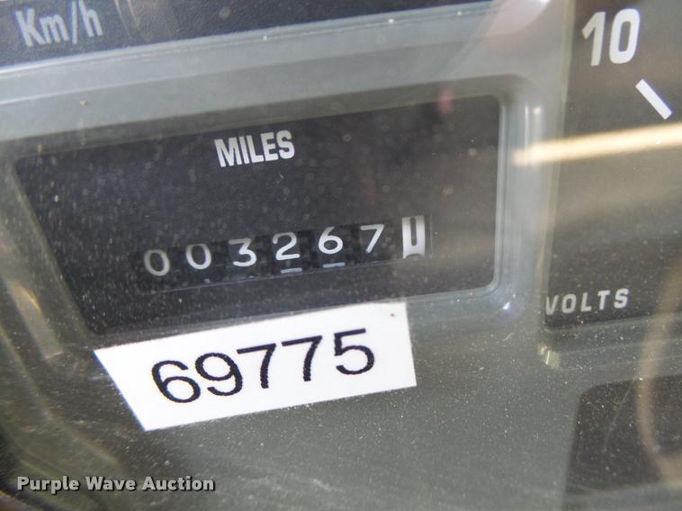 image for item DB5892 2001 International 4700 digger derrick truck