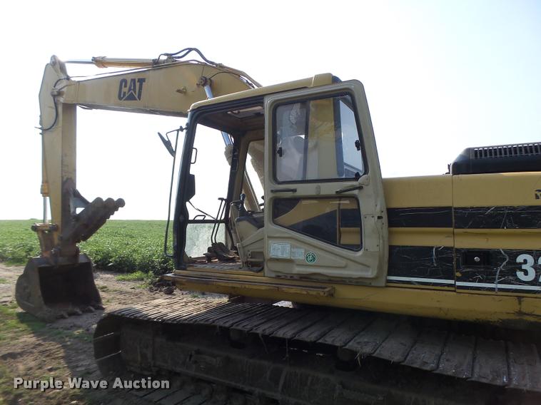 image for item DB5898 1995 Caterpillar 320L excavator
