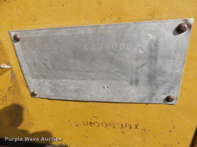 image for item DB5898 1995 Caterpillar 320L excavator