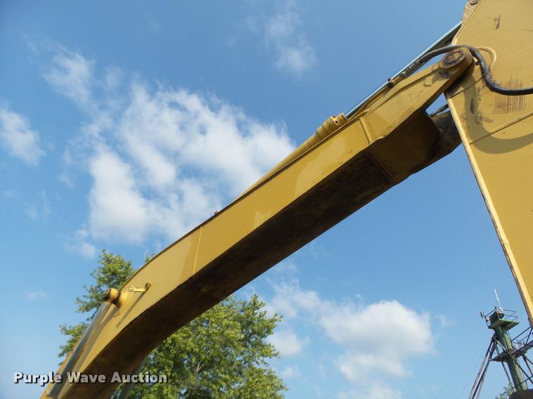 image for item DB5898 1995 Caterpillar 320L excavator