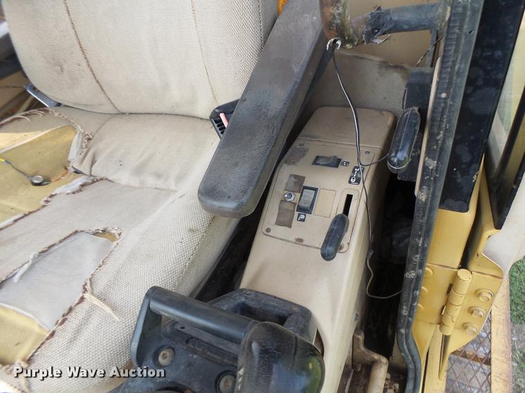 image for item DB5898 1995 Caterpillar 320L excavator