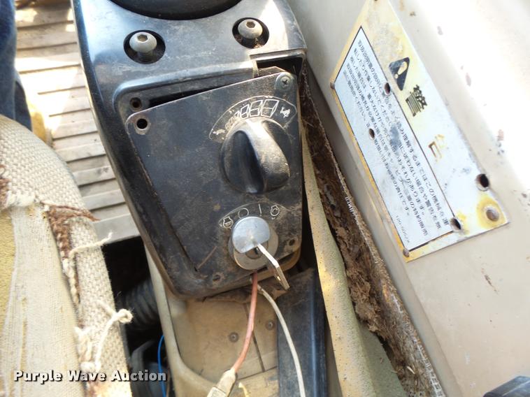 image for item DB5898 1995 Caterpillar 320L excavator