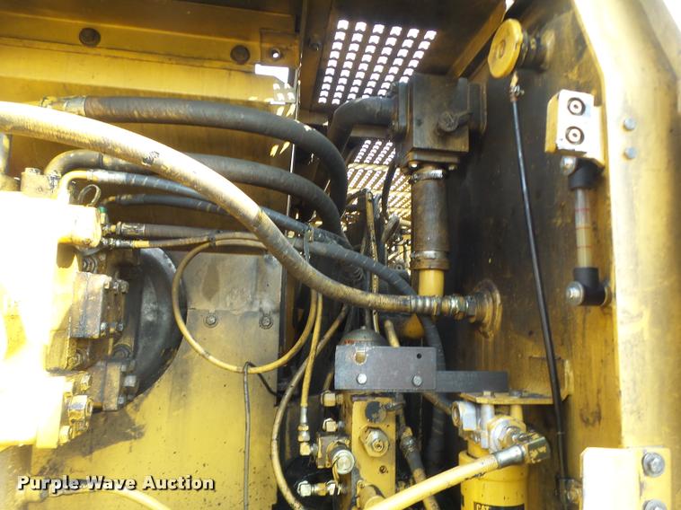 image for item DB5898 1995 Caterpillar 320L excavator