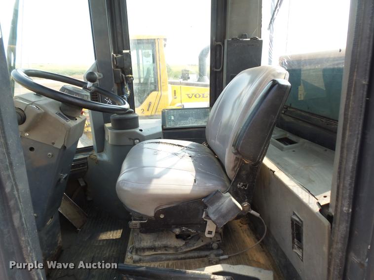 image for item DB6233 1998 Case 721B XR wheel loader