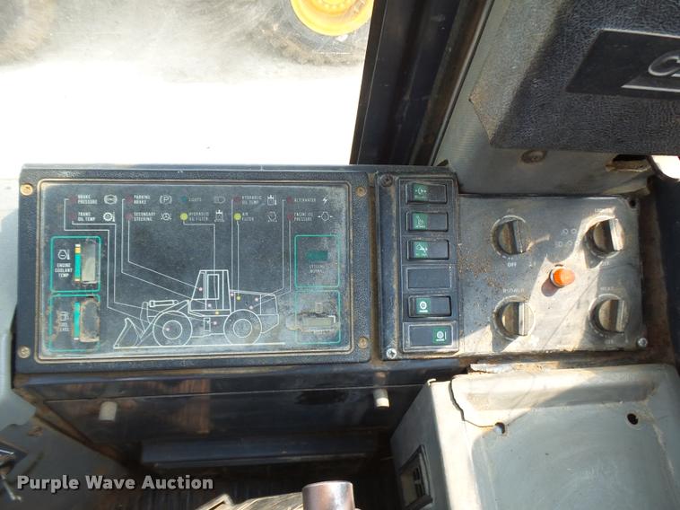 image for item DB6233 1998 Case 721B XR wheel loader