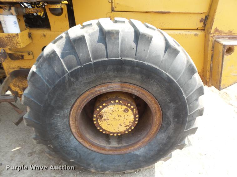 image for item DB6233 1998 Case 721B XR wheel loader