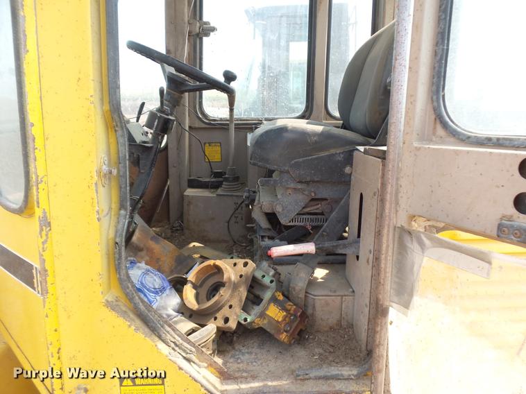 image for item DB6234 1989 John Deere 344E wheel loader