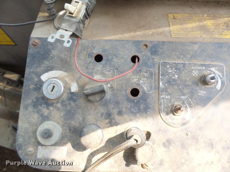 image for item DB6234 1989 John Deere 344E wheel loader