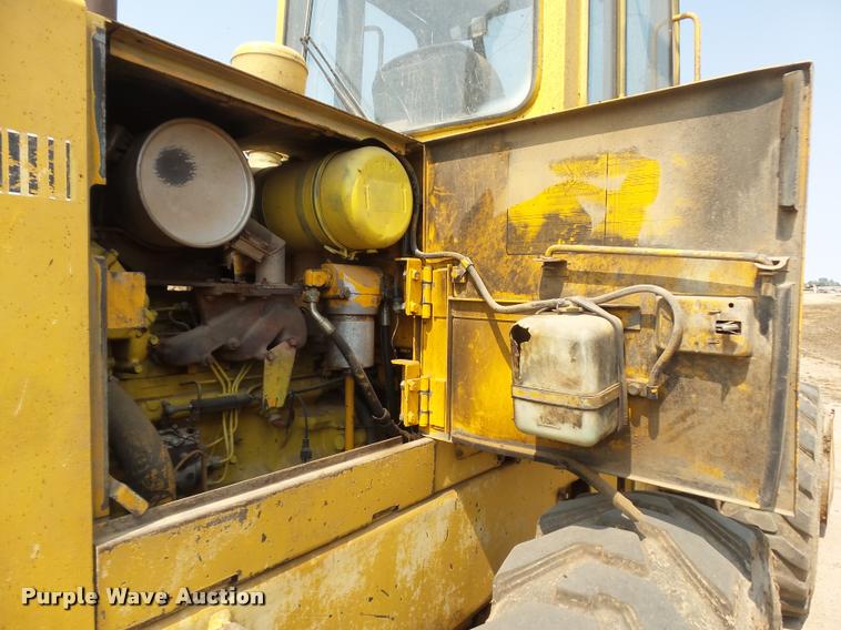 image for item DB6234 1989 John Deere 344E wheel loader